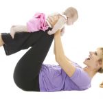 آموزش تمرینات بعد از زایمان مادر و نوزاد